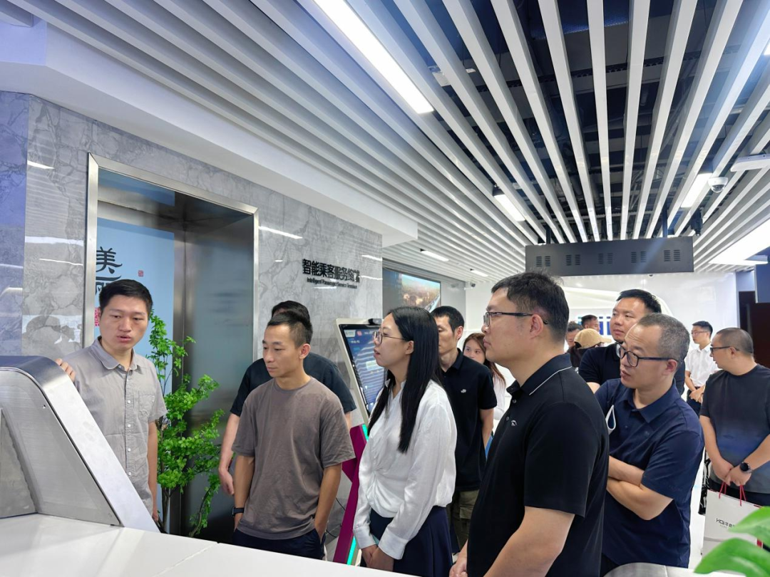 1760947837303072.png 640 (1).png